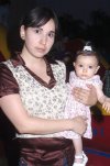 07042008
Marlene Montemayor y su bebé Natalia Nila Montemayor.