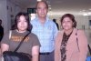 09042008
Karen López, Amalia Castañeda y Manuel López llegaron a Torreón desde la Ciudad de México.