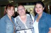 12042008
Con rumbo a Tijuana, viajó Ana Elisa Morales quien fue despedida por Emilia y Gabriela Morales.