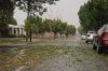 Cuerpos de Seguridad Pública, Protección Civil y de servicios públicos de Durango y Coahuila en la región de la Laguna trabajan para restablecer los servicios y atender a los afectados por la granizada y lluvia registradas la víspera.