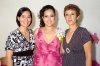 27042008
Socorro Luévanos Ramos y Felipa Arciniaga viuda de Lozano, acompañaron a Susan Edith Delgado Hernández en su despedida de soltera.