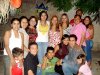 24042008
Angélica Alvarado y Enrique acompañados de sus primos en pasado festejo