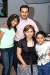 24042008
La festejada junto a su familia, Francisco Fernández Ceniceros y sus hijos Daniela y Francisco