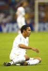 El delantero paraguayo Salvador Cabañas anotó los dos goles con los que el América venció por 2-0 al Santos de Brasil, en el cotejo de ida de su serie por los cuartos de final de la Copa Libertadores.