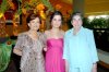 07052008
Lulú Arteaga y Ma. Cristina Bracho con su nieta Ana Cristina Diez