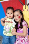 04052008
Andrea, Allison y Daniela Portillo López en pasado festejo organizado por sus papás con motivo del Día del Niño.