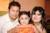 07052008
Dafne Paola en su cumpleaños junto a sus papás Héctor y Bibi Maldonado.