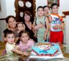 11052008
Carlos Andrés y Hugo Osvaldo Gómez Marmolejo festejaron sus cumpleaños con una bonita fiesta en la cual asistieron sus amiguitos y  familiares