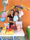 21062008
Roque Márquez Garza cumplió dos añitos de edad, por lo que fue festejado con divertida piñata