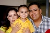 25052008
Carlos con sus papás Carlos Alberto Salas Vázquez y Miriam Albino de Salas.