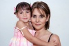 25052008
Gabi Córdova a lado de su hija Isabela Fernández