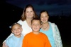 23052008
Ingrid V. de Soto con sus hijos Alicia, Roberto y Marcela Soto