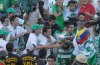 Todos quierían cargar la copa, besarla, acariciarla.