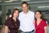 04062008
Sandra Hernández viajó a Canadá y fue despedida por su familia.