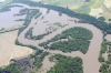 Las aguas abrieron brechas en dos terraplenes en el Oeste de Illinois, unos 70 kilómetros al Sur de la localidad de Gulfport.