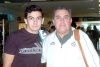 11062008
Rodolfo Serafín Jr. acompañado de su papá Rodolfo Serafín, viajaron a la Ciudad de México.