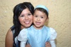 15062008
Angie Gordillo de León cumplió ocho años y su mamá Brenda de León, le organizó una fiesta donde estuvo acompañada de su hermana Frida