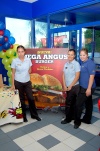 19062008
Paty Guerrero, Norma Roque y Claudia Cantú estuvieron en la presentación de la nueva hamburguesa que ofrece Burguer King