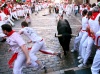 Algo más de cuatro minutos tardaron los seis toros de la ganadería de Conde de la Corte en completar el recorrido de apenas 850 metros que separan los corrales de la plaza de toros.