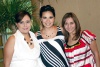 Conchita Flores, Amy Reyes de Gómez y Layla Reyes de Suda.