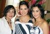 Conchita Flores, Amy Reyes de Gómez y Layla Reyes de Suda.