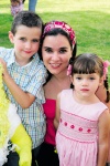 Any Godina de Mexsen con sus hijas María Emilia e Isabella Mexsen Godina.