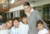 06072008
Sofía junto a su maestra Adriana Flores, sus amigas Alexandra y Aranza Castro Estrada y su hermanita Ximena Valdés Sotomayor