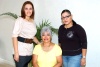 09072008
Cuquis acompañada de sus hijas Marlene de Talamantes y Gabriela de Espinoza