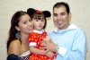 14072008
Ximena Alessandra lució feliz en compañía de sus papás Luz Alejandra Hernández y Miguel Ángel Hernández