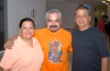 22072008
Alfredo Macías, retornó a San Francisco, California, sus hermanos Mercedes y Héctor Macías acudieron a despedirlo