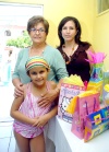 23072008
Bárbara con su mamá Brenda Romero y su abuelita Tere Romero