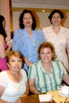 27072008
Avi Álvarez festejó su cumpleaños junto a sus amigas Lupita Ortega, Delfina Rodríguez y Conchita de Cortinas