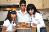 03082008
Blanca de Contreras y sus hijos Francisco Antonio y Blanca Julieta, prepararon un delicioso salmón en salsa de mango