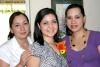 03082008
Rosa Karina acompañada de sus hermanas Karla y Érika Becerra Silva