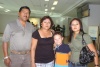 04082008
Carolina Roldán llegó de la Ciudad de México y fue recibida por Johanna Ordaz.
