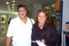 04082008
Isis Corral viajó a Guadalajara y fue despedida por Sandra Patricia Medrano.