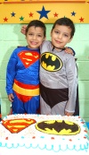 09082008
Los gemelitos Alberto y Javier Gutiérrez Rodríguez festejaron como superhéroes sus cuatro años de edad