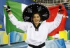 El presidente de México, Felipe Calderón, felicitó hoy a la mexicana María Espinoza por su título olímpico de taekwondo y en tono familiar la calificó de una atleta bárbara por haber vencido a todas las rivales por amplio margen.