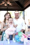 21082008
Marely con sus padres Salvador Alonso y Alejandra de Alonso.
