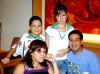 27082008
José Luis, Fernanda e Ilse Igualate, y Adrián Pompa.
