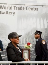 Tras un minuto de silencio a las 08:46 horas locales (13:46 GMT), el alcalde de Nueva York,  se dirigió a miles de familiares de quienes perdieron la vida en esa ciudad, reunidos en el amplio espacio donde antes se levantaron las Torres Gemelas.