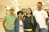 12092008
Elva Favila se fue de vacaciones a Costa Rica y fue despedida por su hijo Abraham Sánchez, su hermana Lupita y su cuñado Elías Morales