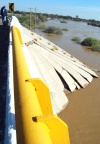 El puente el Cuije presenta daños por el paso del agua.