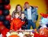 21092008
Con una fiesta, Estefanía y Leonardo celebraron su cumpleaños en compañía de sus padres Paola Corzo y Leonardo Ortiz