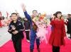 Zhai, Liu y Jing fueron llevados a la base principal de control del programa espacial chino, donde fueron recibidos como héroes.