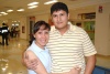 22092008
Tania de Muñiz despidió a su esposo Carlos Muñiz, quien viajó a Chihuahua en plan de trabajo.