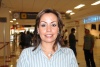 02102008
Nancy Echeverría despidió a su prometido George Saucedo, quien viajó a Los Ángeles, California