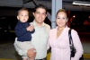 03102008
Manuel y Nayeli Azpiazu con su pequeño hijo Valentín Azpiazu GarzaRamos