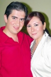 Luis Aguiñaga y Elizabeth Corona.