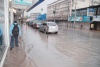 En Gómez Palacio, la calle Canatlán sufrió inundaciones y las autoridades
tuvieron que romper un bordo de protección instalado en el vado
del río Nazas.